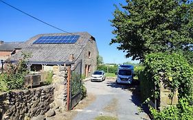 Le Champs Des Lievres
